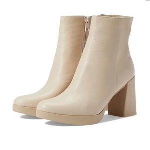 NATURALIZER - Genn Reach Platform Boots - Size 8.5 - Sold Out Everywhere!